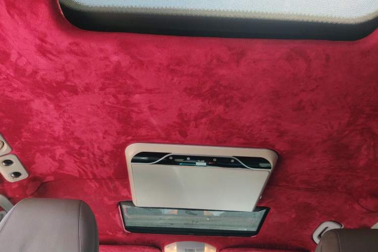 Used Mercedes-Benz Viano 2010 Viano 3.5L Headliner