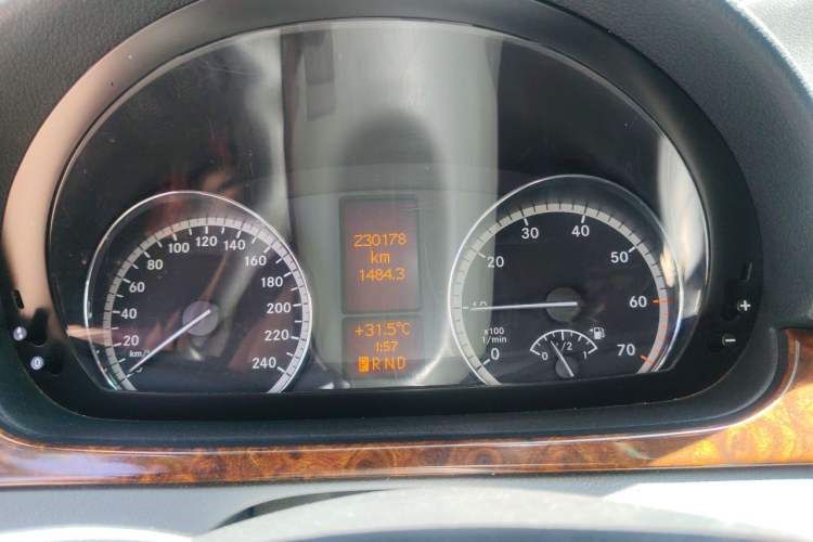 Used Mercedes-Benz Viano 2010 Viano 3.5L Instrument Cluster