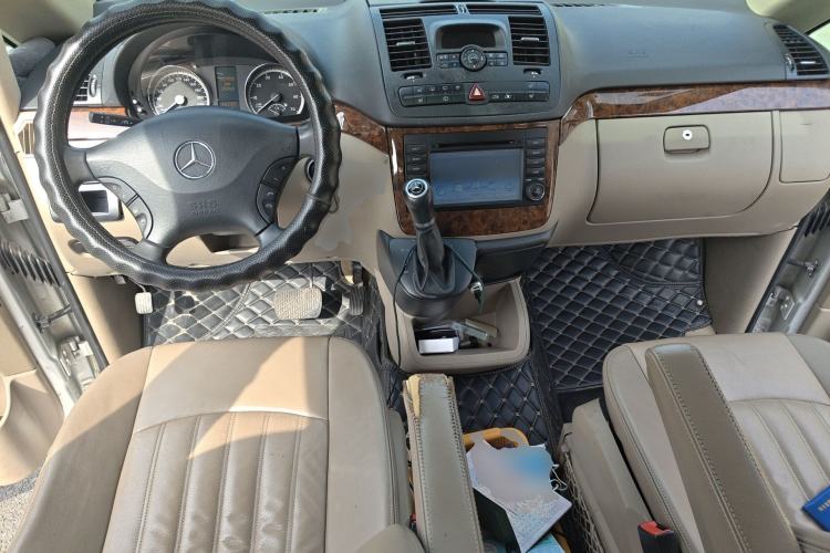 Used Mercedes-Benz Viano 2010 2.5L Prestige Edition Center Console