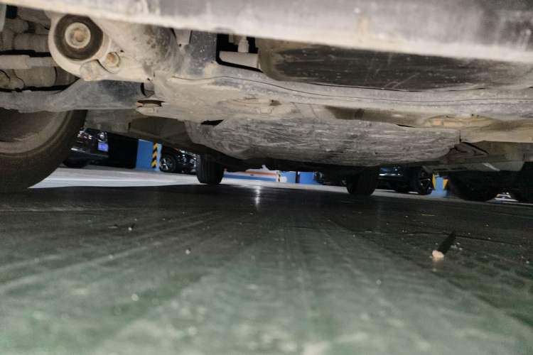 Used Mercedes-Benz Viano 2010 2.5L Prestige Edition Chassis Front