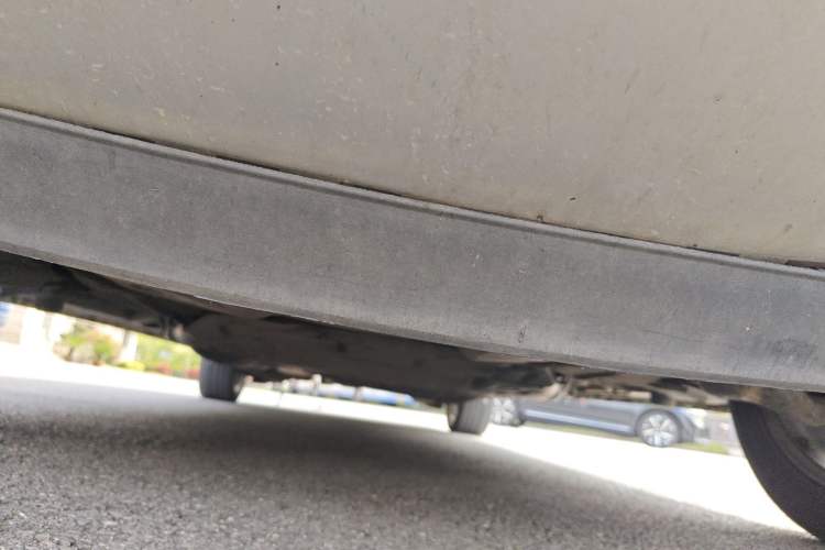 Used Mercedes-Benz Viano 2010 2.5L Prestige Edition Chassis Front