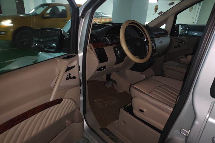 Used Mercedes-Benz Viano 2010 2.5L Prestige Edition Driver Seat