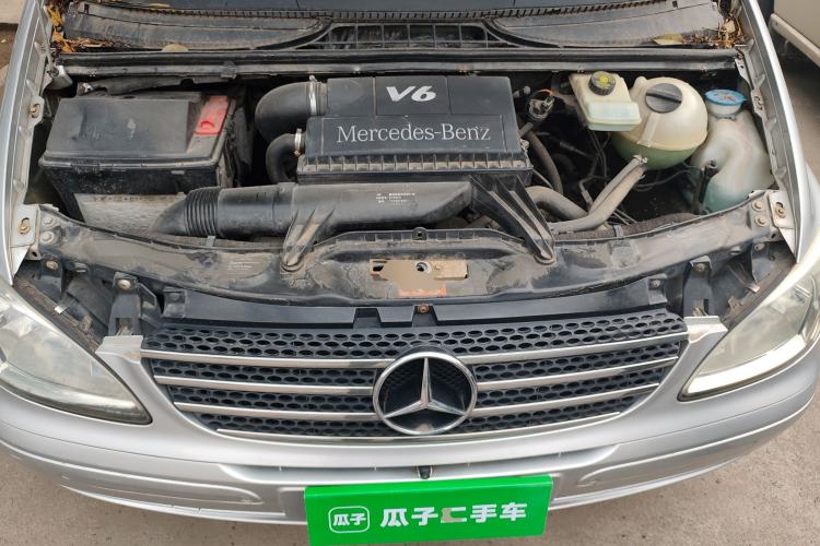 Used Mercedes-Benz Viano 2010 2.5L Prestige Edition Engine Bay