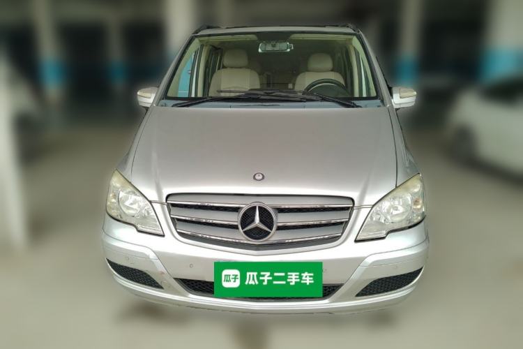 Used Mercedes-Benz Viano 2010 2.5L Luxury Edition Front