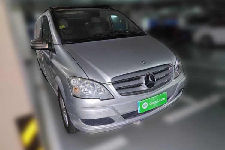 Used Mercedes-Benz Viano 2010 2.5L Prestige Edition Front Right 45 Deg