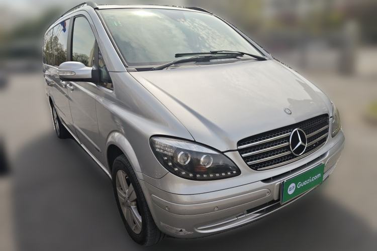 Used Mercedes-Benz Viano 2010 2.5L Prestige Edition Front Right 45 Deg
