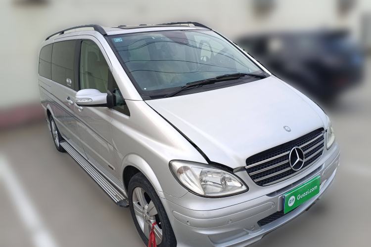 Used Mercedes-Benz Viano 2010 2.5L Prestige Edition Front Right 45 Deg