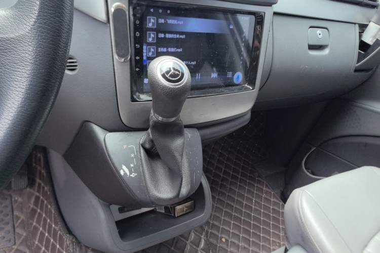 Used Mercedes-Benz Viano 2010 2.5L Luxury Edition Gear Lever
