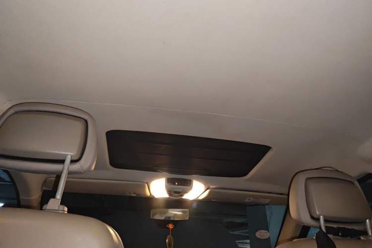 Used Mercedes-Benz Viano 2010 2.5L Prestige Edition Headliner