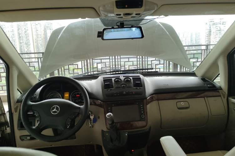 Used Mercedes-Benz Viano 2010 2.5L Luxury Edition Headliner