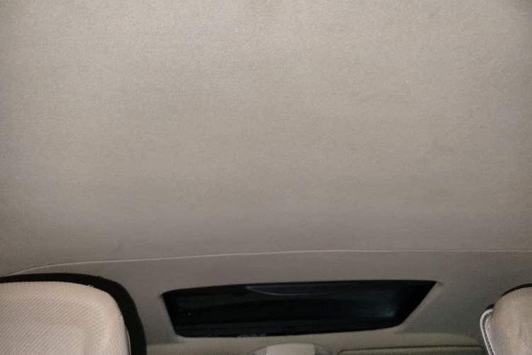 Used Mercedes-Benz Viano 2010 2.5L Prestige Edition Headliner