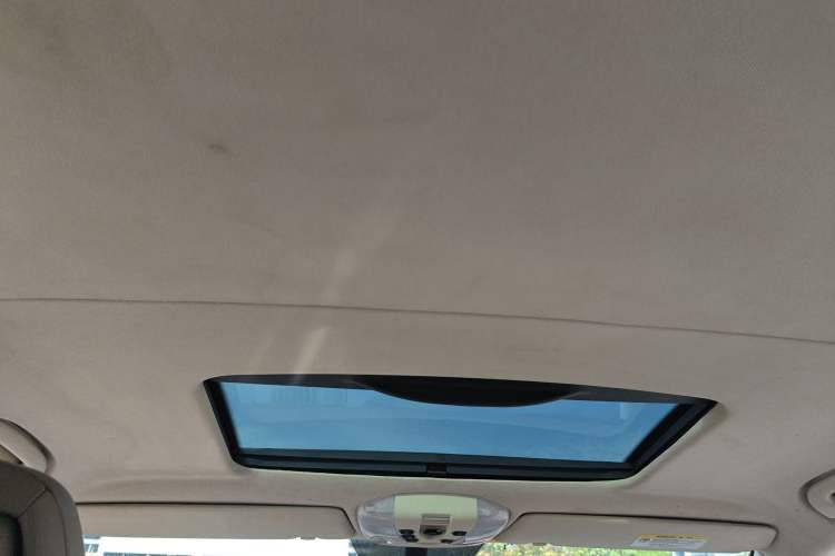 Used Mercedes-Benz Viano 2010 2.5L Prestige Edition Headliner