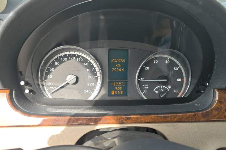 Used Mercedes-Benz Viano 2010 2.5L Prestige Edition Instrument Cluster