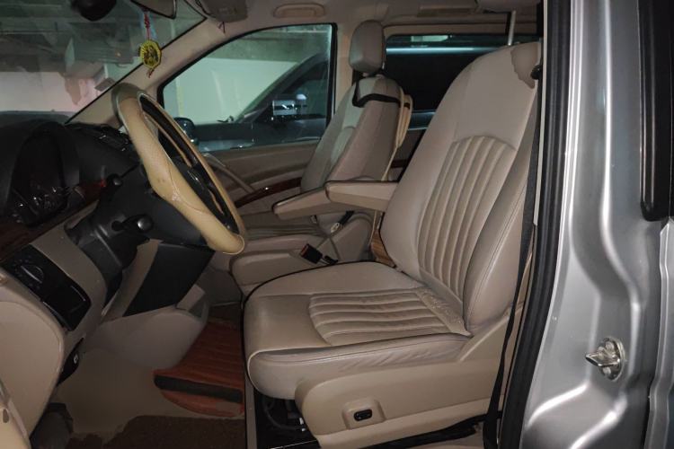 Used Mercedes-Benz Viano 2010 2.5L Prestige Edition Left Front Seat