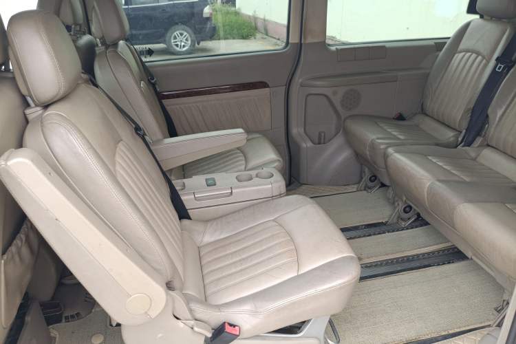 Used Mercedes-Benz Viano 2010 2.5L Prestige Edition Left Rear Seat