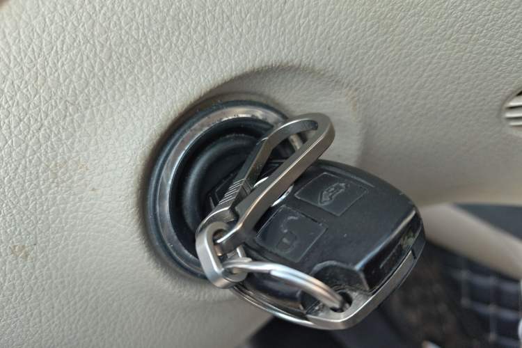 Used Mercedes-Benz Viano 2010 2.5L Prestige Edition Vehicle Key