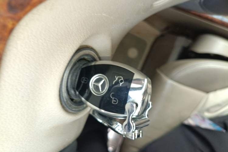 Used Mercedes-Benz Viano 2010 2.5L Prestige Edition Vehicle Key