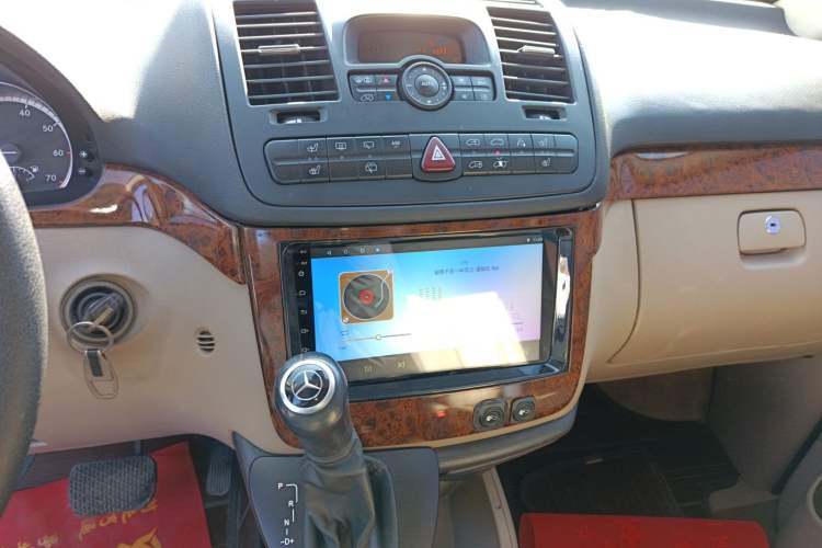 Used Mercedes-Benz Viano 2011 2.5L Prestige Edition Audio And AC Panel