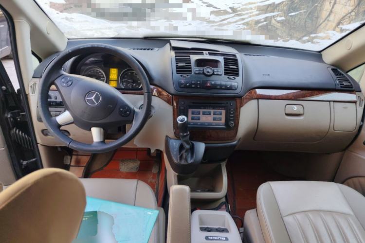 Used Mercedes-Benz Viano 2011 2.5L Navigator Edition Center Console