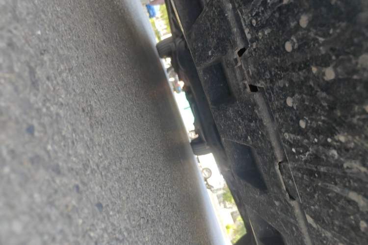 Used Mercedes-Benz Viano 2011 2.5L Prestige Edition Chassis Front