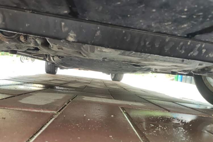 Used Mercedes-Benz Viano 2011 2.5L Prestige Edition Chassis Front