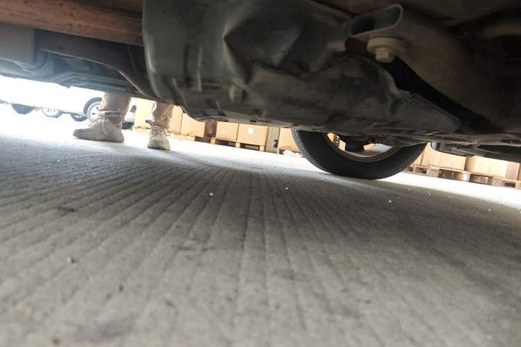 Used Mercedes-Benz Viano 2011 2.5L Navigator Edition Chassis Front Right