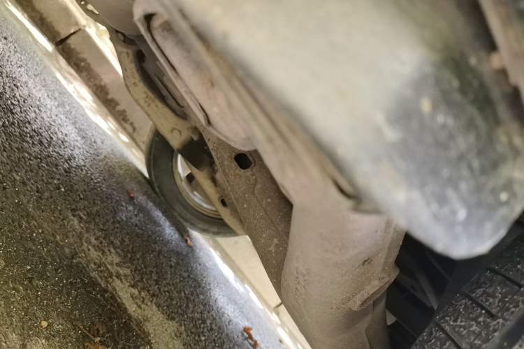 Used Mercedes-Benz Viano 2011 2.5L Luxury Edition Chassis Rear Left
