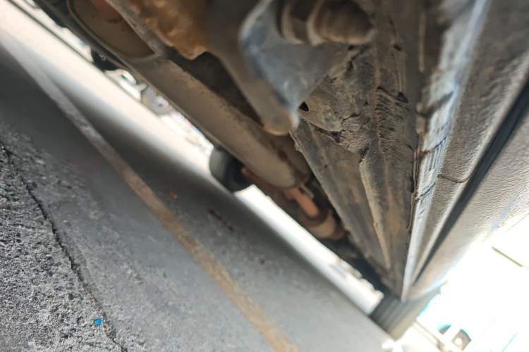 Used Mercedes-Benz Viano 2011 2.5L Luxury Edition Chassis Rear Right