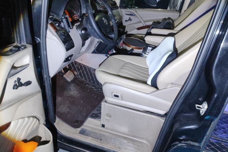 Used Mercedes-Benz Viano 2011 2.5L Navigator Edition Driver Seat