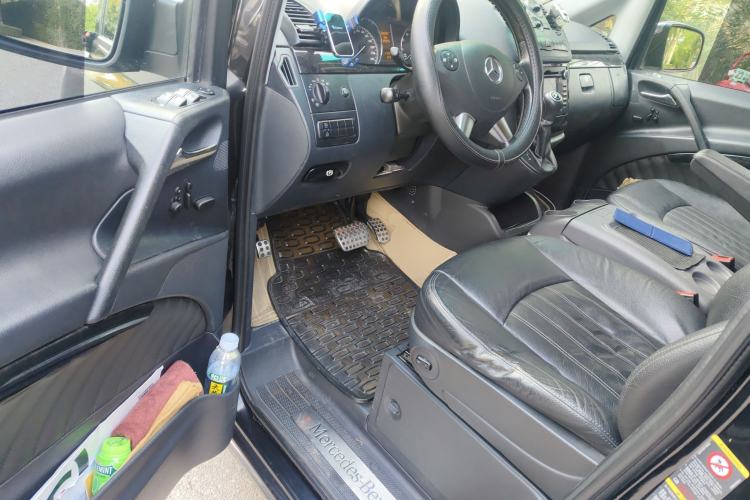 Used Mercedes-Benz Viano 2011 3.5L 125th Anniversary Edition 7 Seats Driver Seat