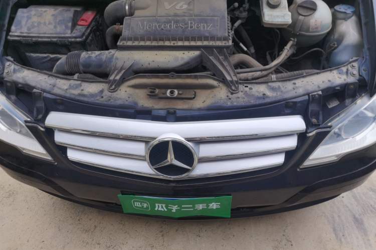 Used Mercedes-Benz Viano 2011 2.5L Navigator Edition Engine Bay