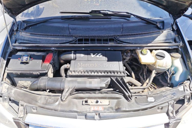 Used Mercedes-Benz Viano 2011 2.5L Prestige Edition Engine Bay