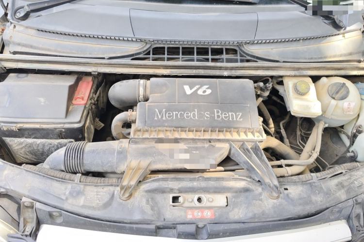 Used Mercedes-Benz Viano 2011 2.5L Navigator Edition Engine Bay