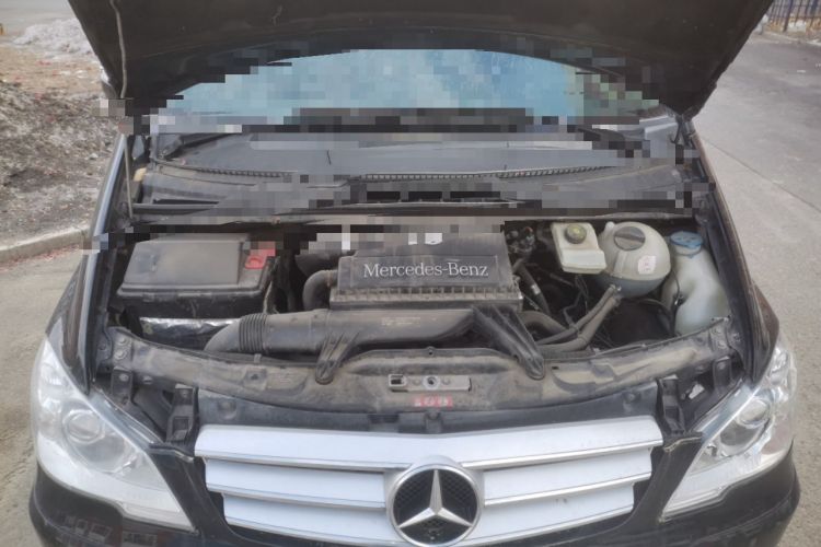 Used Mercedes-Benz Viano 2011 2.5L Navigator Edition Engine Bay