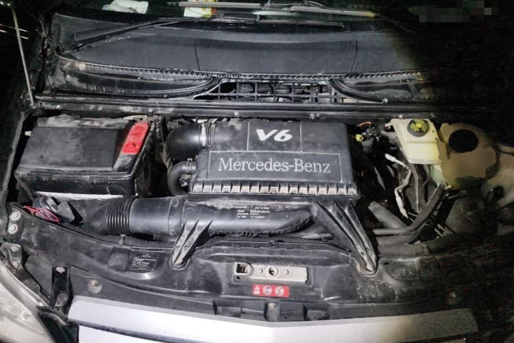 Used Mercedes-Benz Viano 2011 2.5L Luxury Edition Engine Bay