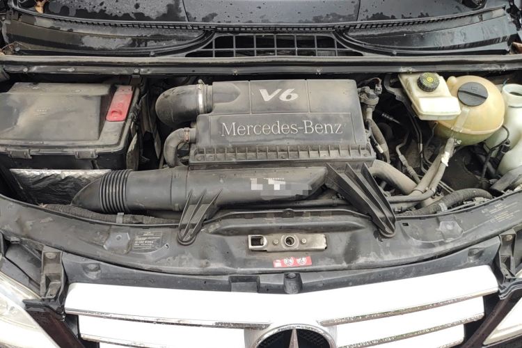Used Mercedes-Benz Viano 2011 2.5L Prestige Edition Engine Bay