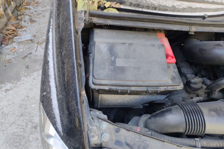 Used Mercedes-Benz Viano 2011 2.5L Navigator Edition Engine Bay Right