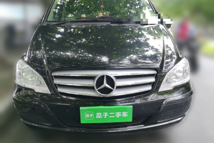 Used Mercedes-Benz Viano 2011 2.5L Luxury Edition Front