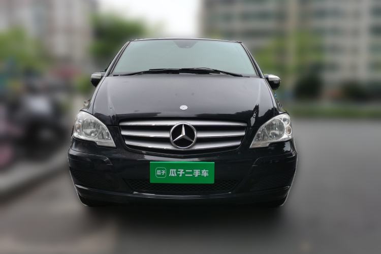 Used Mercedes-Benz Viano 2011 2.5L Luxury Edition Front