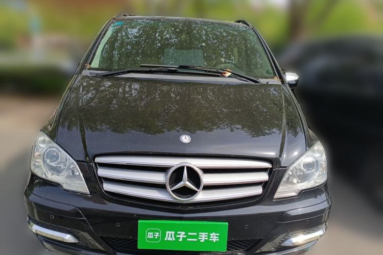 Used Mercedes-Benz Viano 2011 2.5L Navigator Edition Front