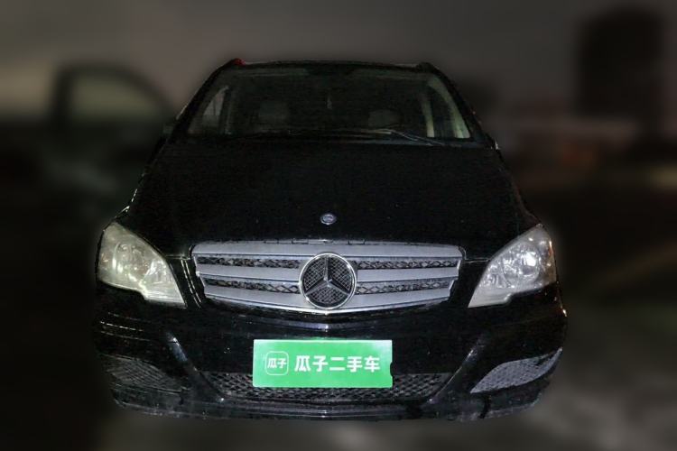 Used Mercedes-Benz Viano 2011 2.5L Luxury Edition Front