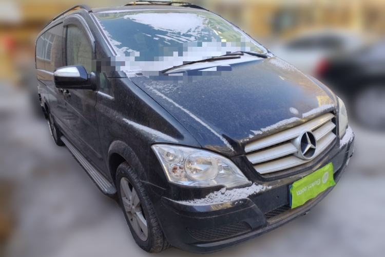 Used Mercedes-Benz Viano 2011 2.5L Navigator Edition Front Right 45 Deg