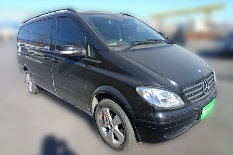 Used Mercedes-Benz Viano 2011 2.5L Prestige Edition Front Right 45 Deg