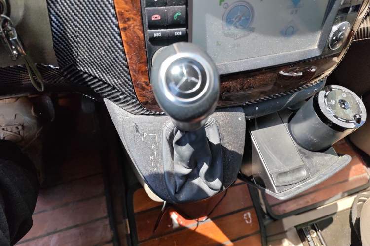 Used Mercedes-Benz Viano 2011 2.5L Prestige Edition Gear Lever