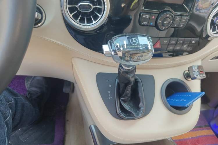 Used Mercedes-Benz Viano 2011 2.5L Prestige Edition Gear Lever