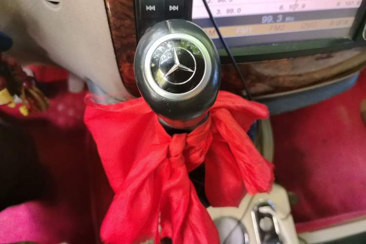 Used Mercedes-Benz Viano 2011 2.5L Luxury Edition Gear Lever