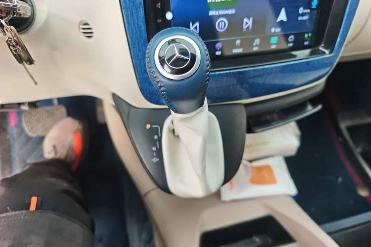 Used Mercedes-Benz Viano 2011 2.5L Luxury Edition Gear Lever