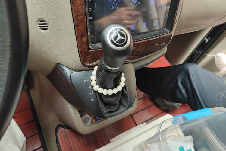 Used Mercedes-Benz Viano 2011 2.5L Prestige Edition Gear Lever
