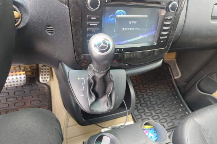 Used Mercedes-Benz Viano 2011 3.5L 125th Anniversary Edition 7 Seats Gear Lever
