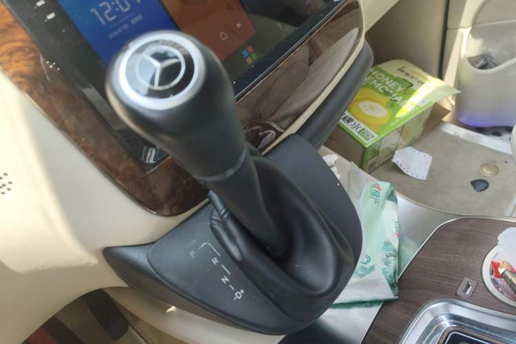 Used Mercedes-Benz Viano 2011 2.5L Prestige Edition Gear Lever